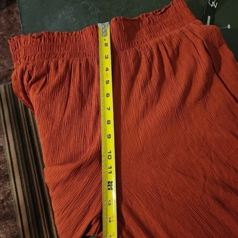 New Directions Wide Leg Boho Capris Gold Accents -Rust Size L NWT